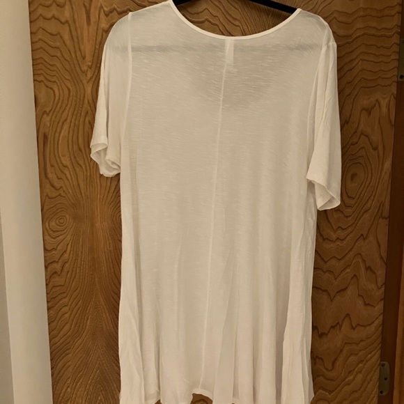 👚 Size Large LuLaRoe Perfect T - Picture 2 of 5